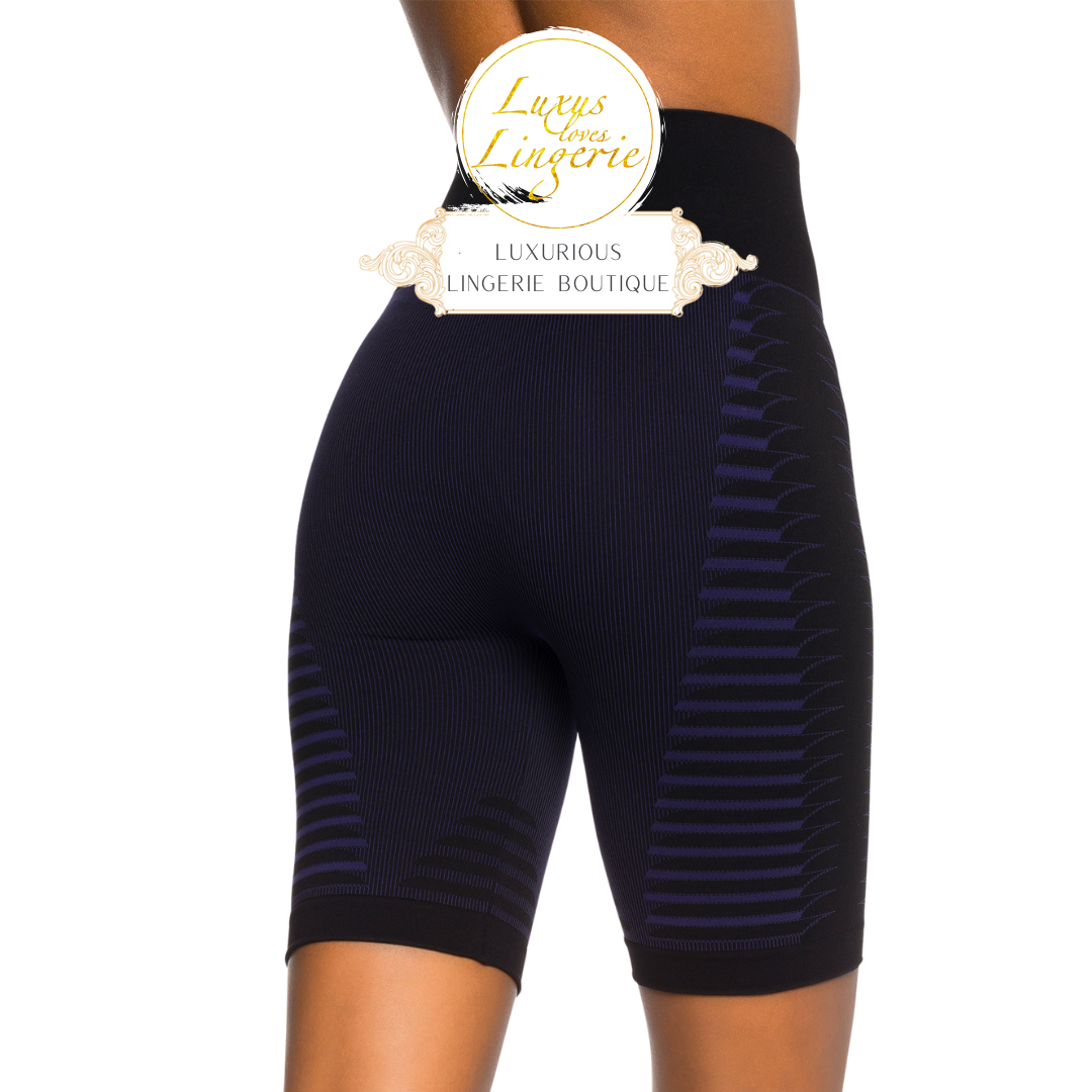 SHAPING SLIT BIKER SHORTS